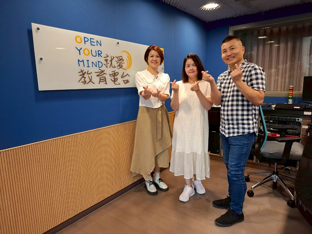 住在台灣蠻幸福的，政府有很多政策幫助新住民，開很多課程讓我們學習，還有一些補助，醫療方面也很好