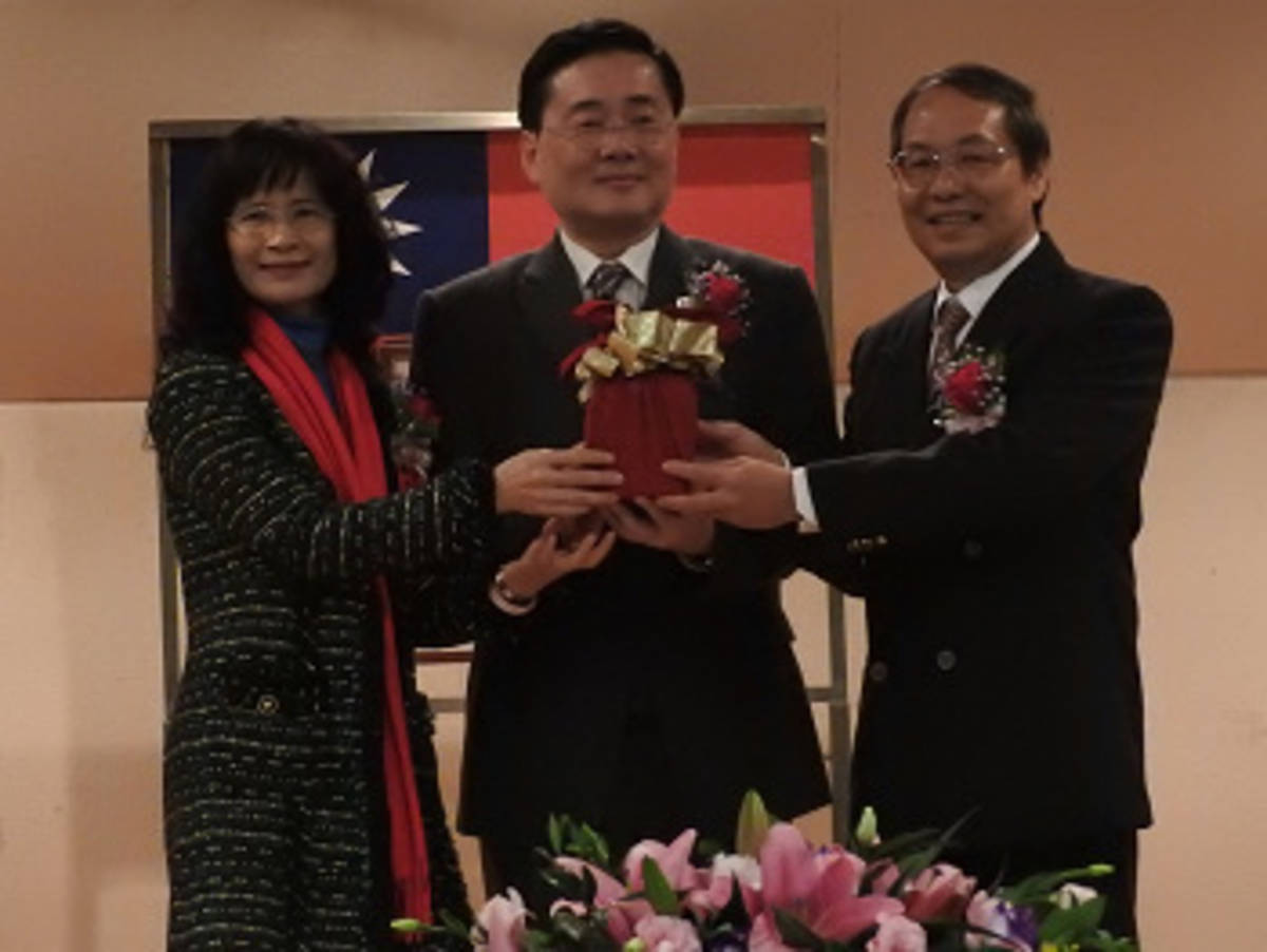 東華附小校長交接