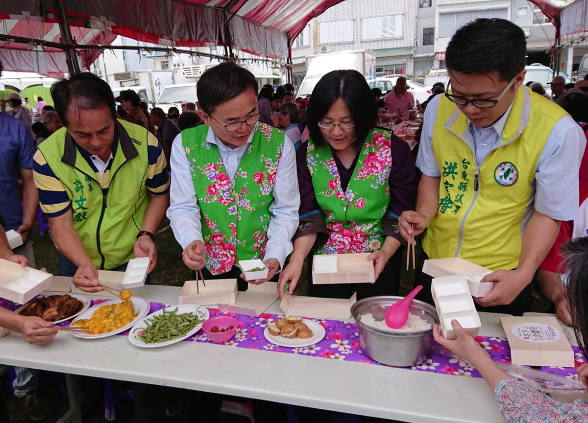 客家學堂千人共下食飯篼活動，吸引臺東各界熱烈參與