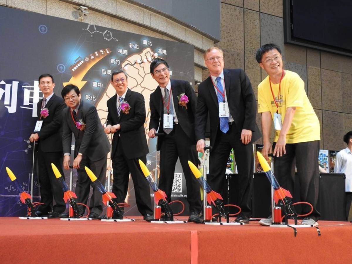 「2018臺灣科普環島列車」啟動大合照