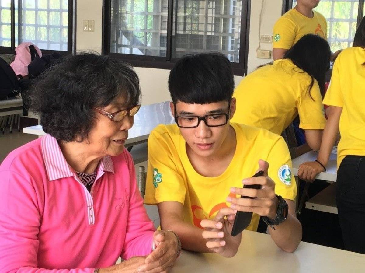 國立聯合大學辦理銀髮族數位內容學習營(照片來源:教育部)