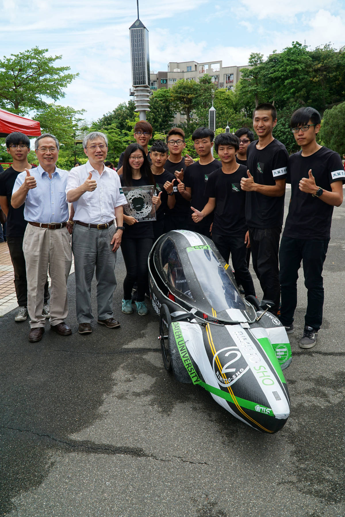 大葉大學機械系Rimitto_Sho車隊，以32圈破大會紀錄，勇奪電動車組動態競賽冠軍