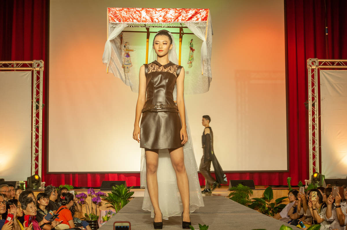 台中家商流行服飾科以服裝詮釋人文藝術 以動態發表會展開一場時尚美學