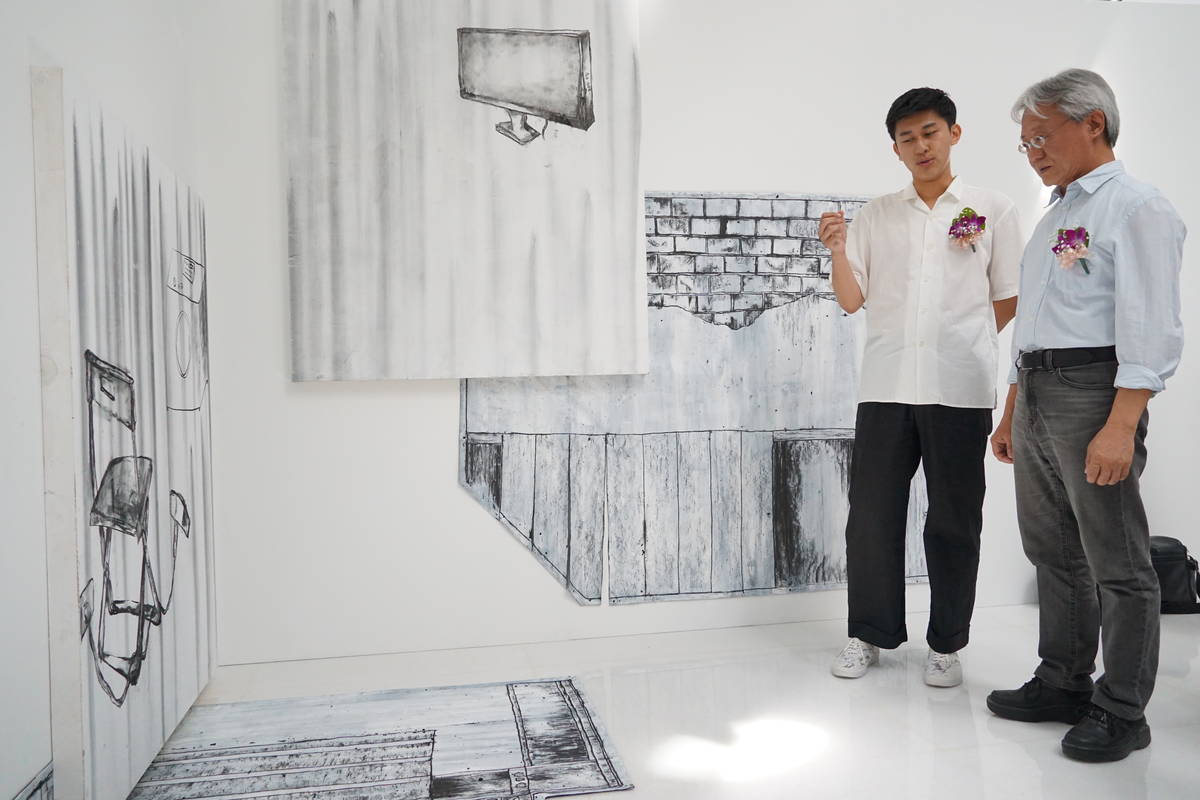 台中市文化局長王志誠參觀第五屆精銳藝術節 對精銳建設願意關懷並推廣生活美學表示肯定