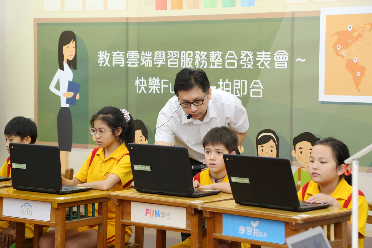 宜蘭線湖山國小林宏宗老師以兩個系統進行教學.JPG