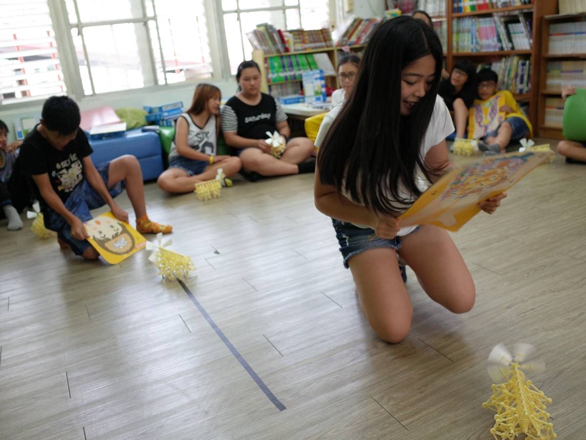 銅門國小夏日樂學自造風力仿生獸