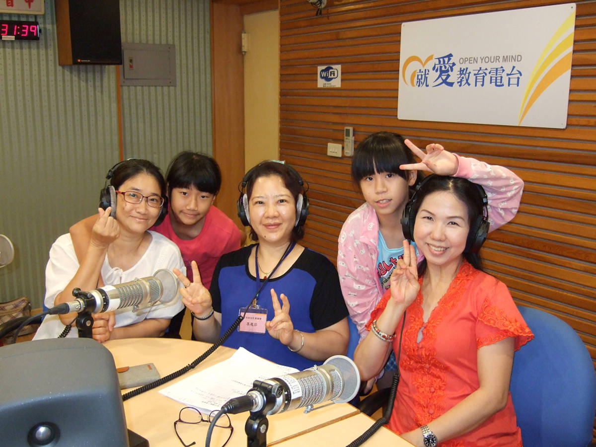 第3組-徐菁瑩 李慧芬 吳瑞芳 賴芳誼 蘇子安母子合照.jpg