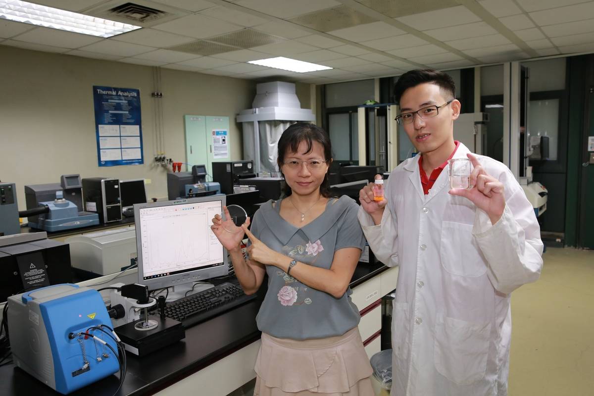 高雄大學發表微量分子感測基片 食安毒物無所遁形.jpg