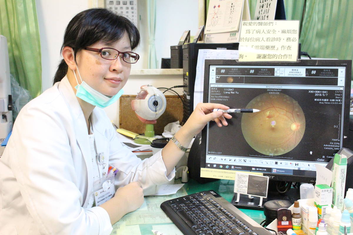 60歲女視力模糊以為老花眼  原來是「糖尿病視網膜病變」
