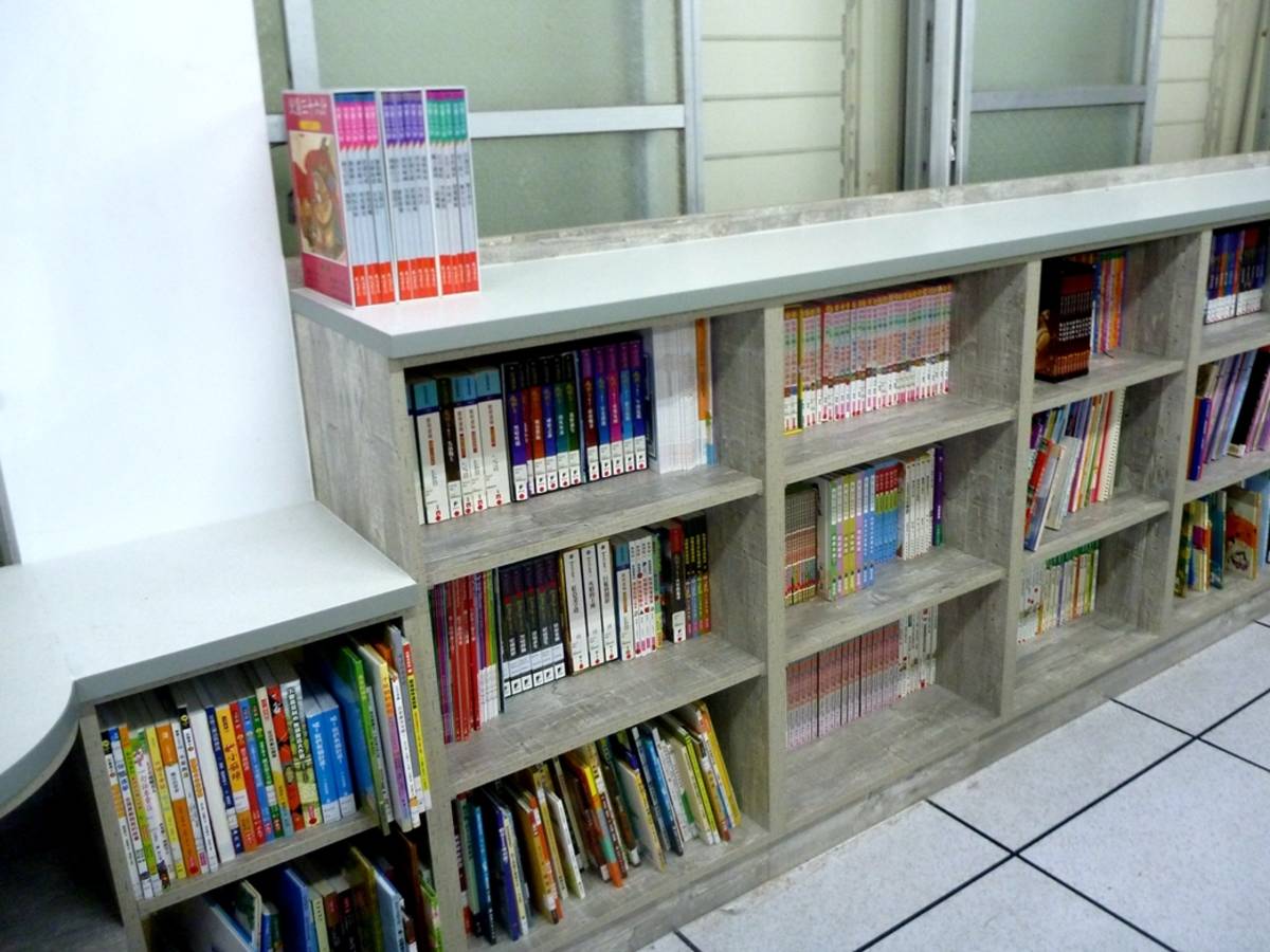 高寮國小圖書室