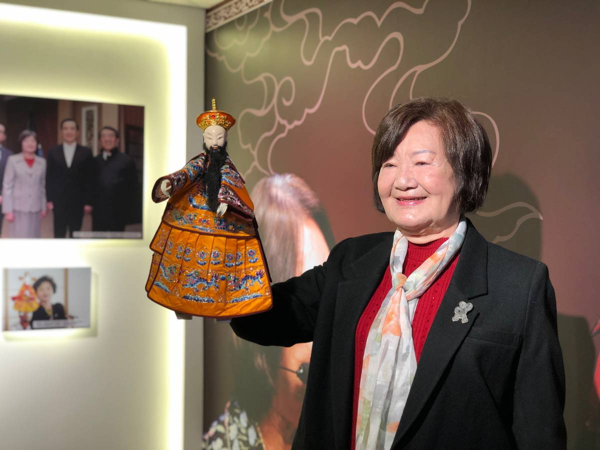 布袋戲國寶級大師江賜美女士，大稻埕戲苑舉辦「掌中真快樂」特展