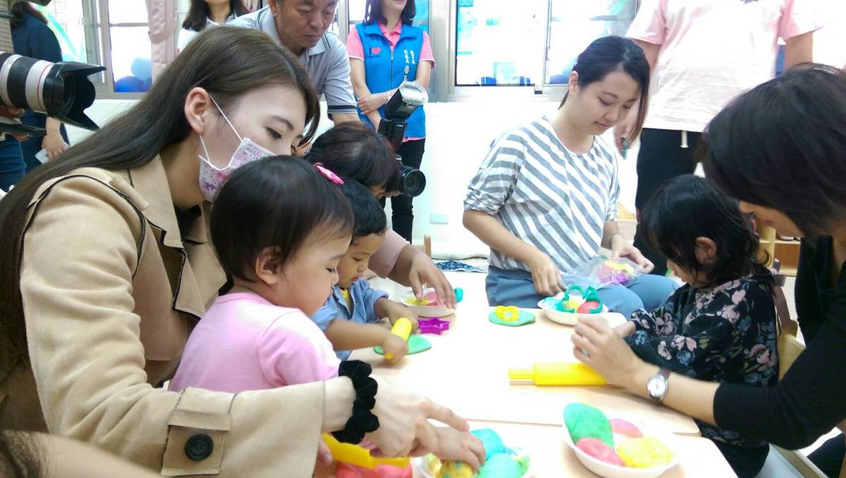 臺東縣政府於光明國小內設置縣內第二處社區公共托育家園。