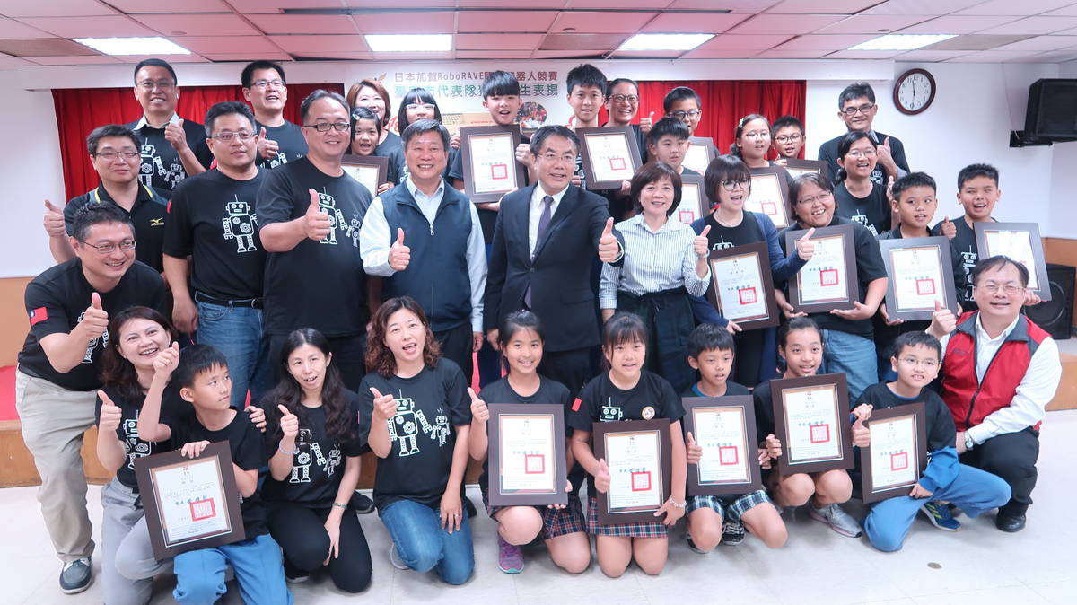 加賀國際機器人大賽南市獲佳績 市長黃偉哲嘉勉師生
