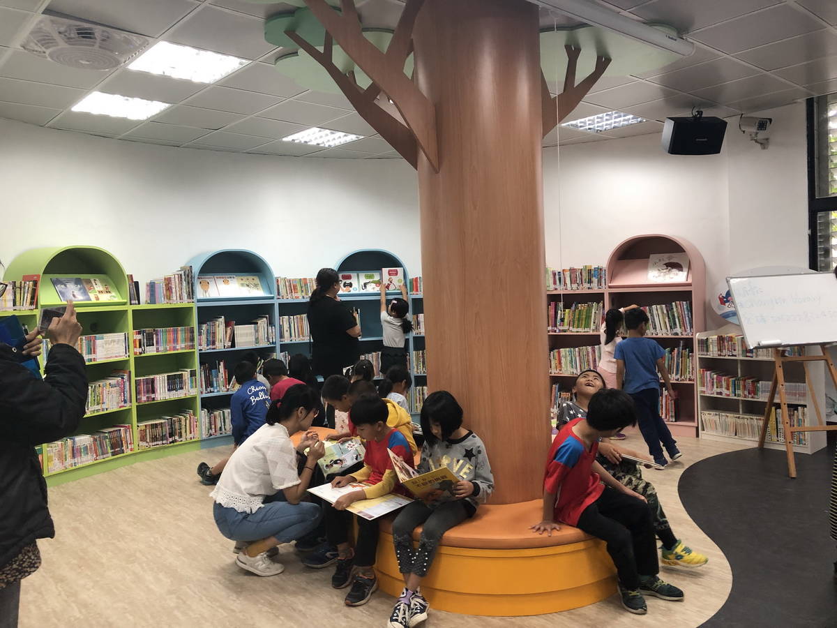 長濱鄉立圖書館換新貌