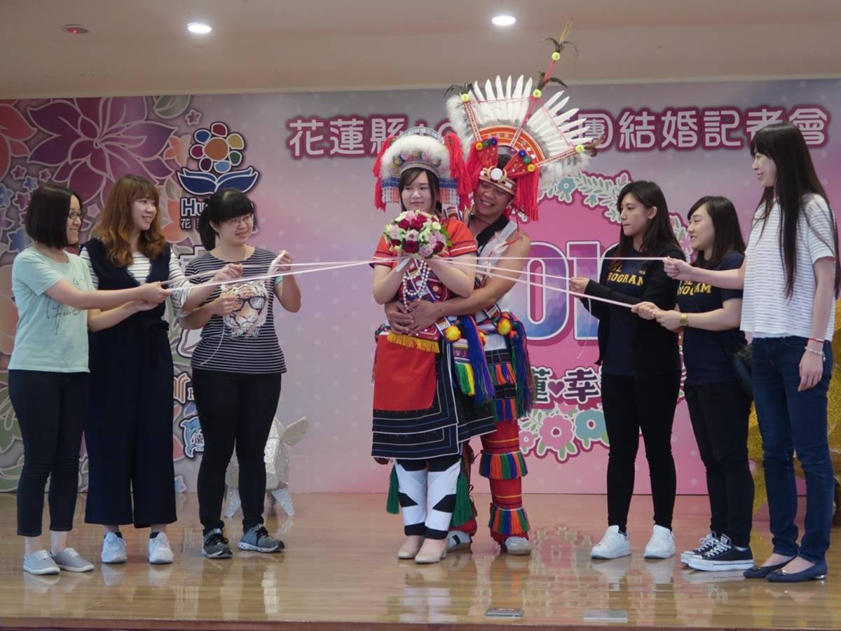 集團結婚新人