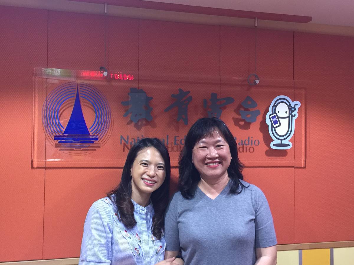 私立發現藝術幼兒園李淑美園長及曾美芳老師.JPG