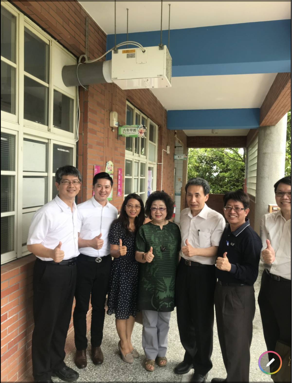 范政次蒞臨雲林縣崙背鄉陽明國小視察新風換氣系統