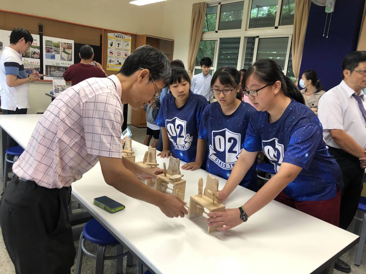彰化縣立田尾國中的自造教育及科技中心實況