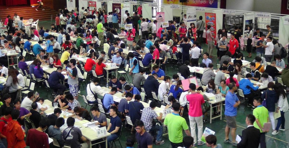 暑期找工讀 臺南就業中心舉辦多場就業媒合活動
