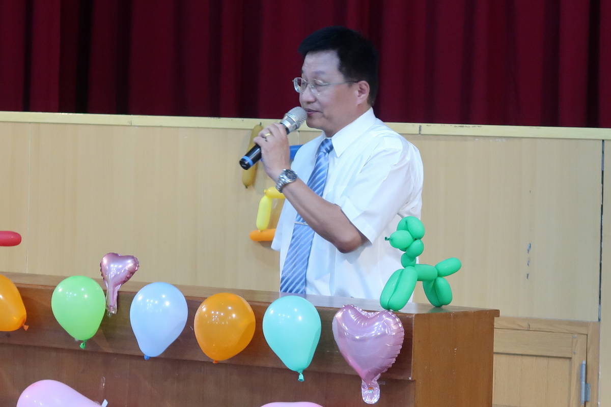 信義國中校長王仁穩勉學生不要自我受限 勇往直前