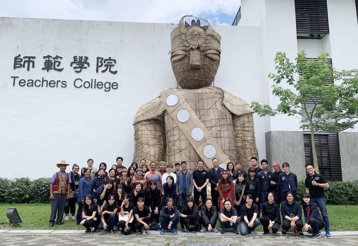 臺東大學師生集體創作，打造高達4層樓的巨大祖靈意象。