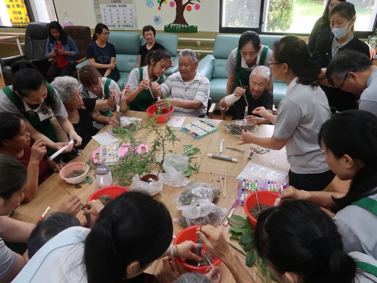瑞智憶學苑上課中