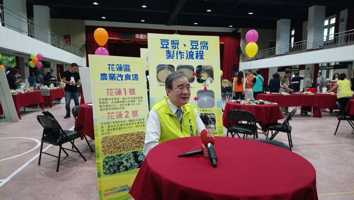 胡忠一.JPG