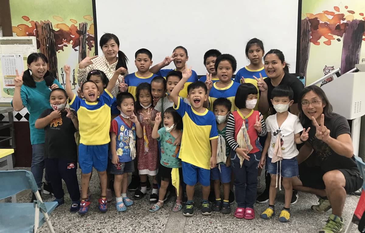 「跟著NER有聲閱讀趣」前往臺東縣關山鎮的迷你小校電光國小
