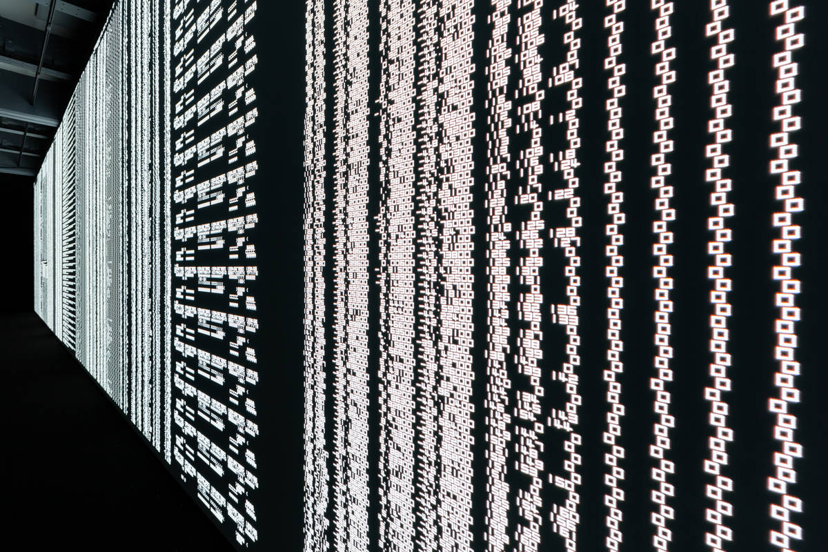 05_Ryoji Ikeda_code-verse © Ryoji Ikeda & Taipei Fine Arts Museum.jpg