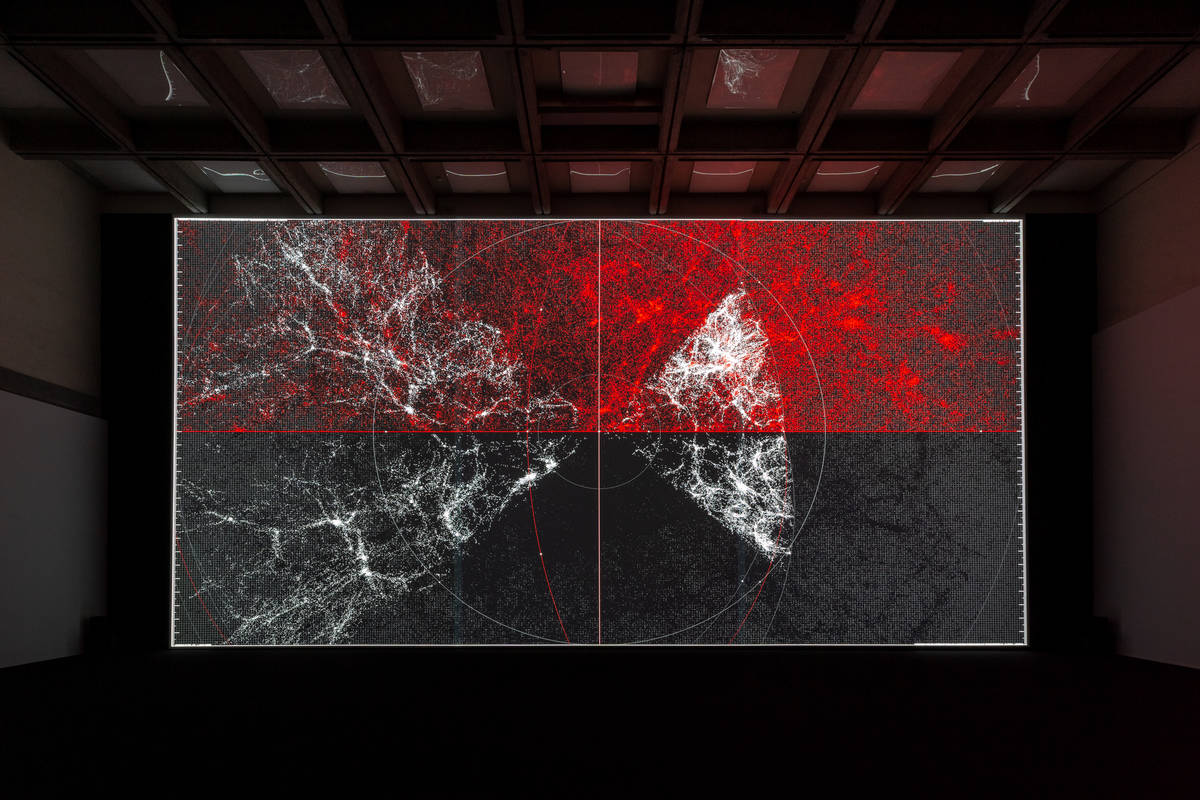 07_Ryoji Ikeda_the planck universe [macro] © Ryoji Ikeda & Taipei Fine Arts Museum.jpg