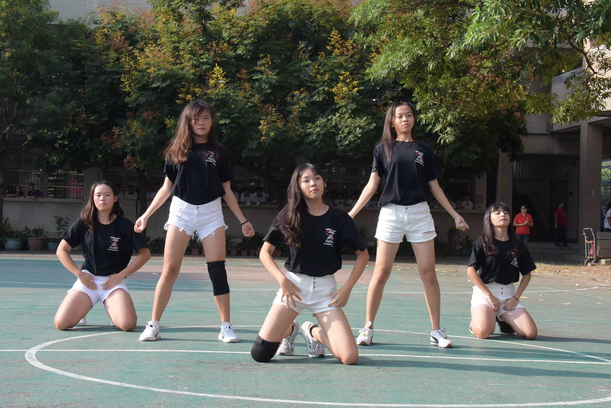 彰化縣立和美高中圖書資訊新建大樓動土典禮的熱舞表演