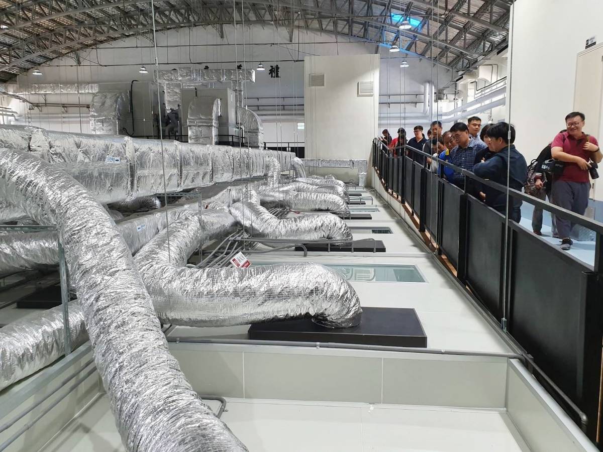 臺東大學與臺東縣政府合作，建置東部生物經濟中心先導工廠，協助臺東農產品升級，朝向開發具功能性的保健食品，提供試製、試產、試銷服務。