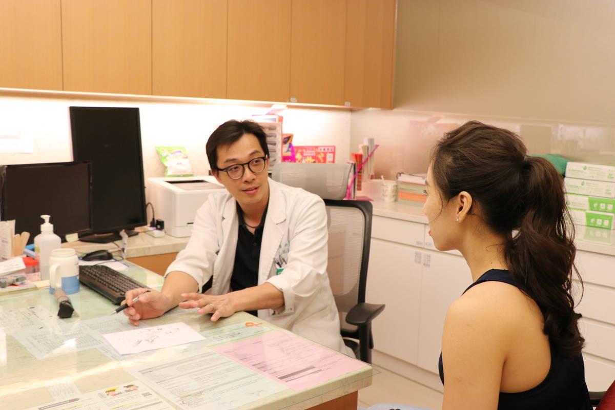 巨大卵巢畸胎瘤 茂盛醫院「3D單一切口微創腫瘤切除手術」摘除