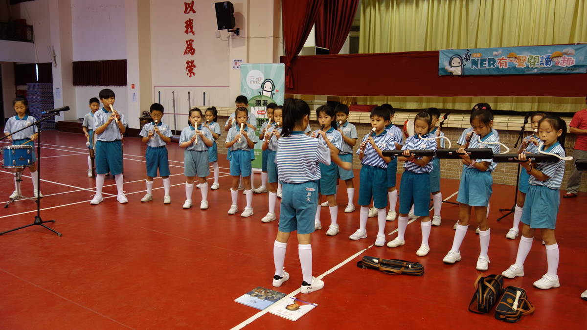 照南國小4年1班的同學帶來貝多芬的快樂頌歌曲