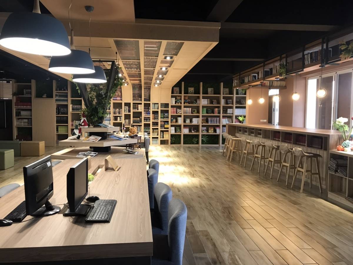 陽明國中曉書齋啟用 用魔法運輸108課綱