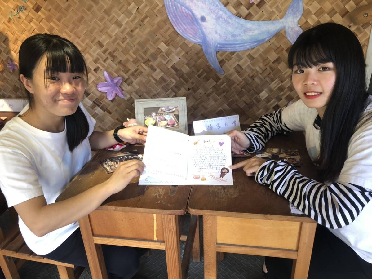 劉庭羽、吳盈靜和黃憶晴撰寫《緣食日嚐》以「杯緣子」作主角，連結臺東美食。