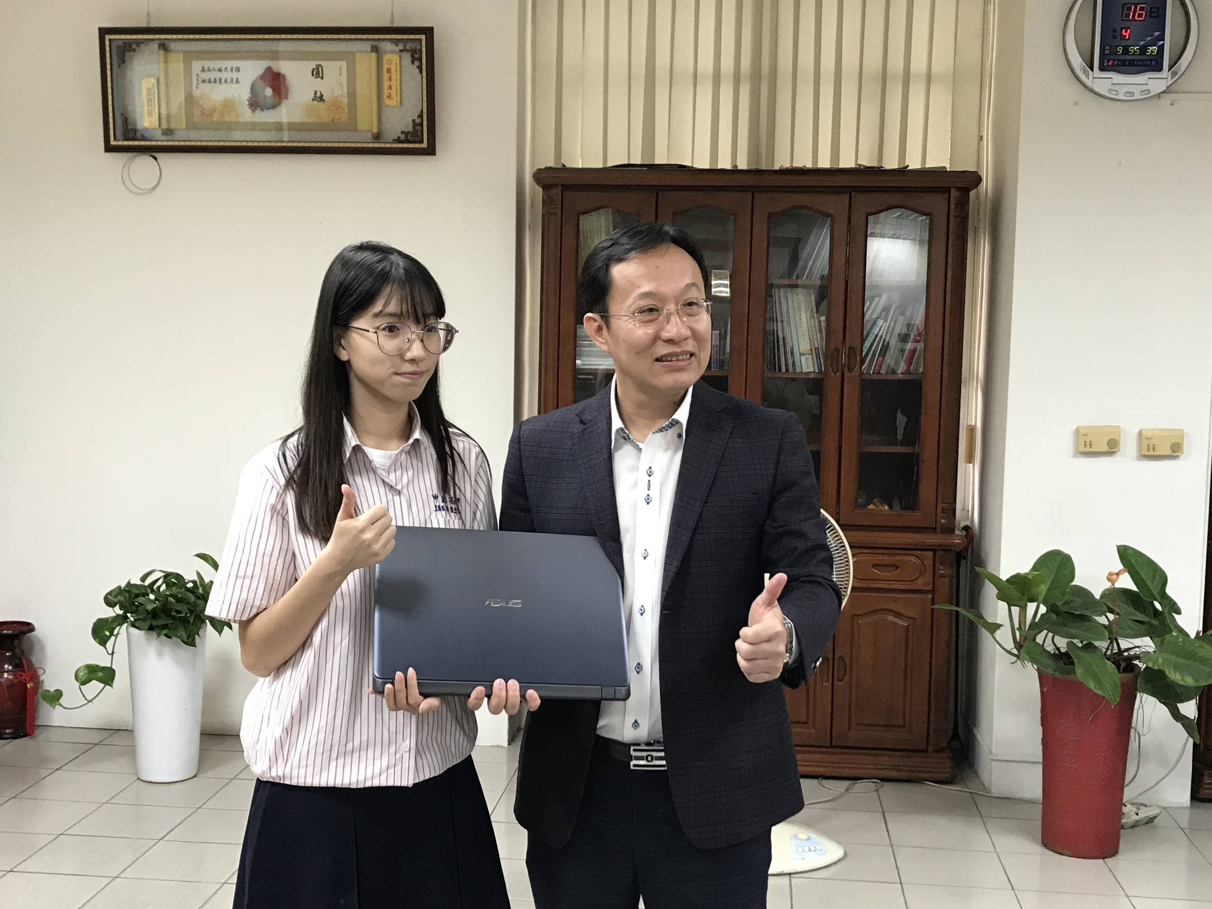 高雄中正清寒新住民生逆境向學拼上台大 文教新聞 國立教育廣播電臺