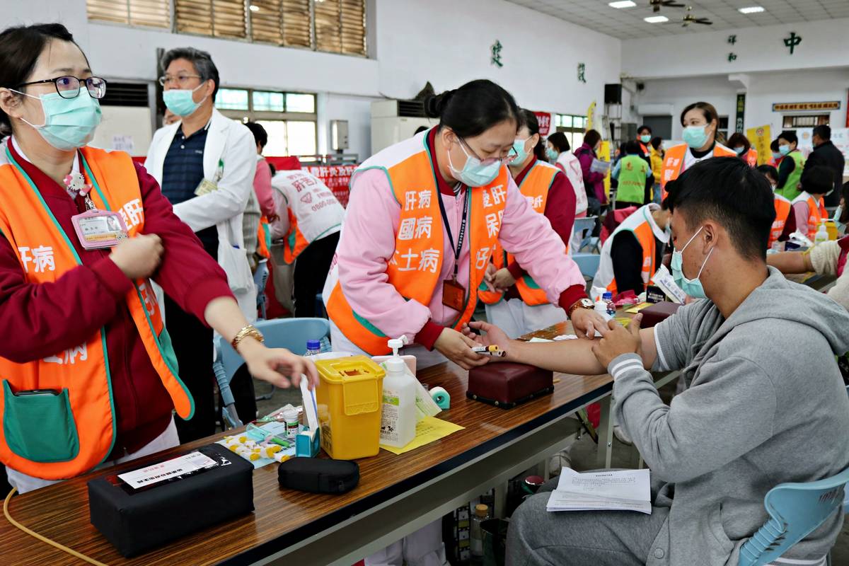 苑裡民眾接受免費篩檢（圖片來源：苗栗縣政府媒體事務中心）