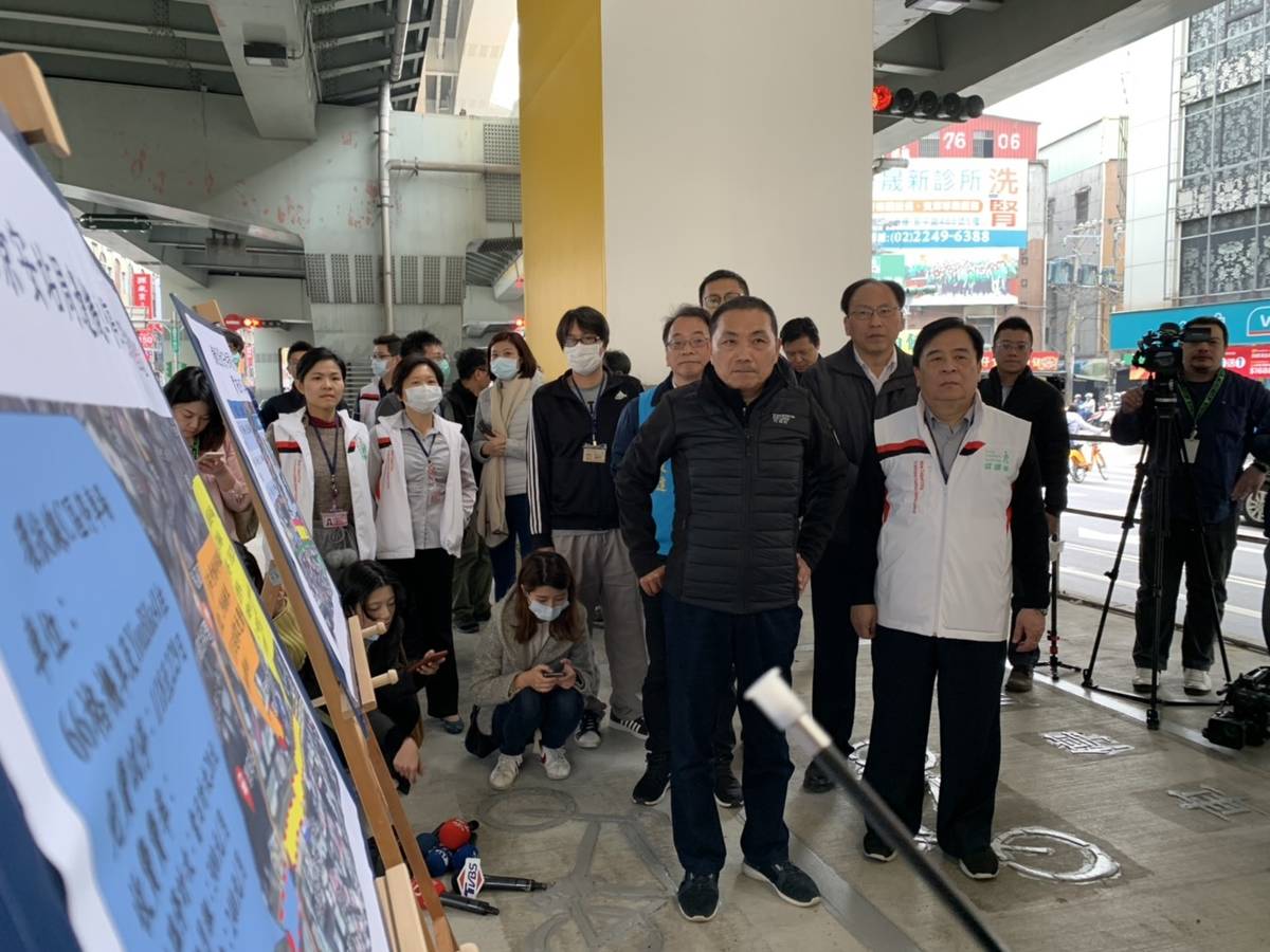 市長侯友宜今天視察捷運板橋站、景安站站外接駁轉乘交通