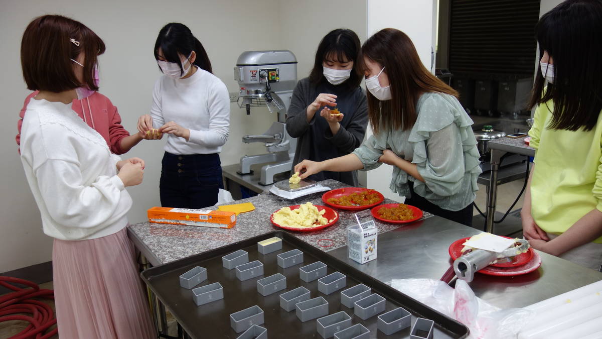 日本小松大學生到建國科大體驗手作鳳梨酥促進臺日交流 Hanlin Wordpress