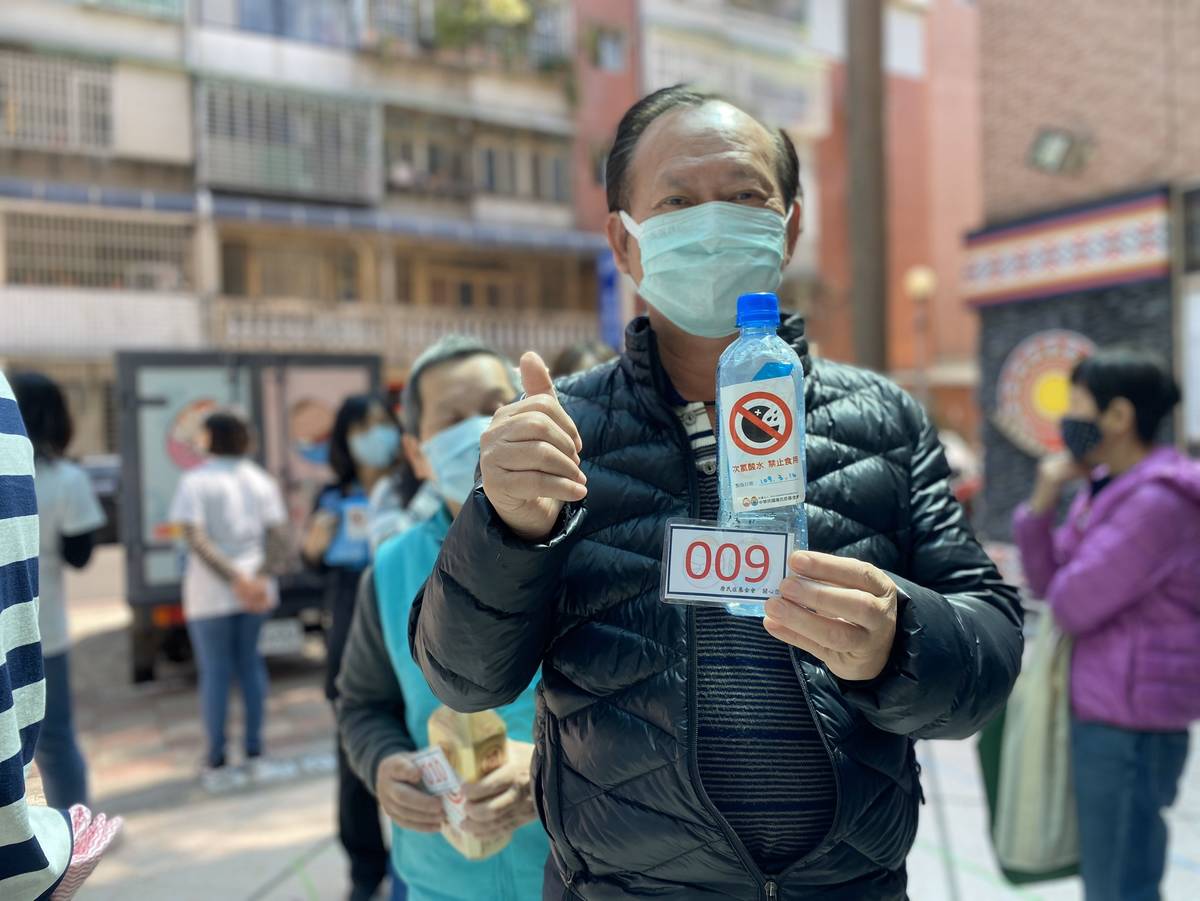唐氏症基金會特別在這兩週，於基金會相關機構免費發放一人500ml的次氯酸水。