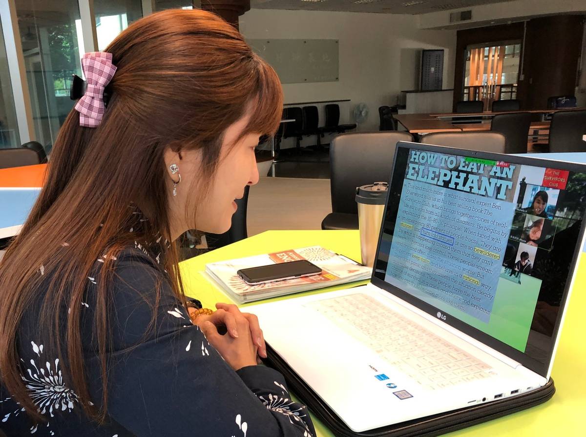 元智大學老師為學生啟動遠距教學(元智大學提供)