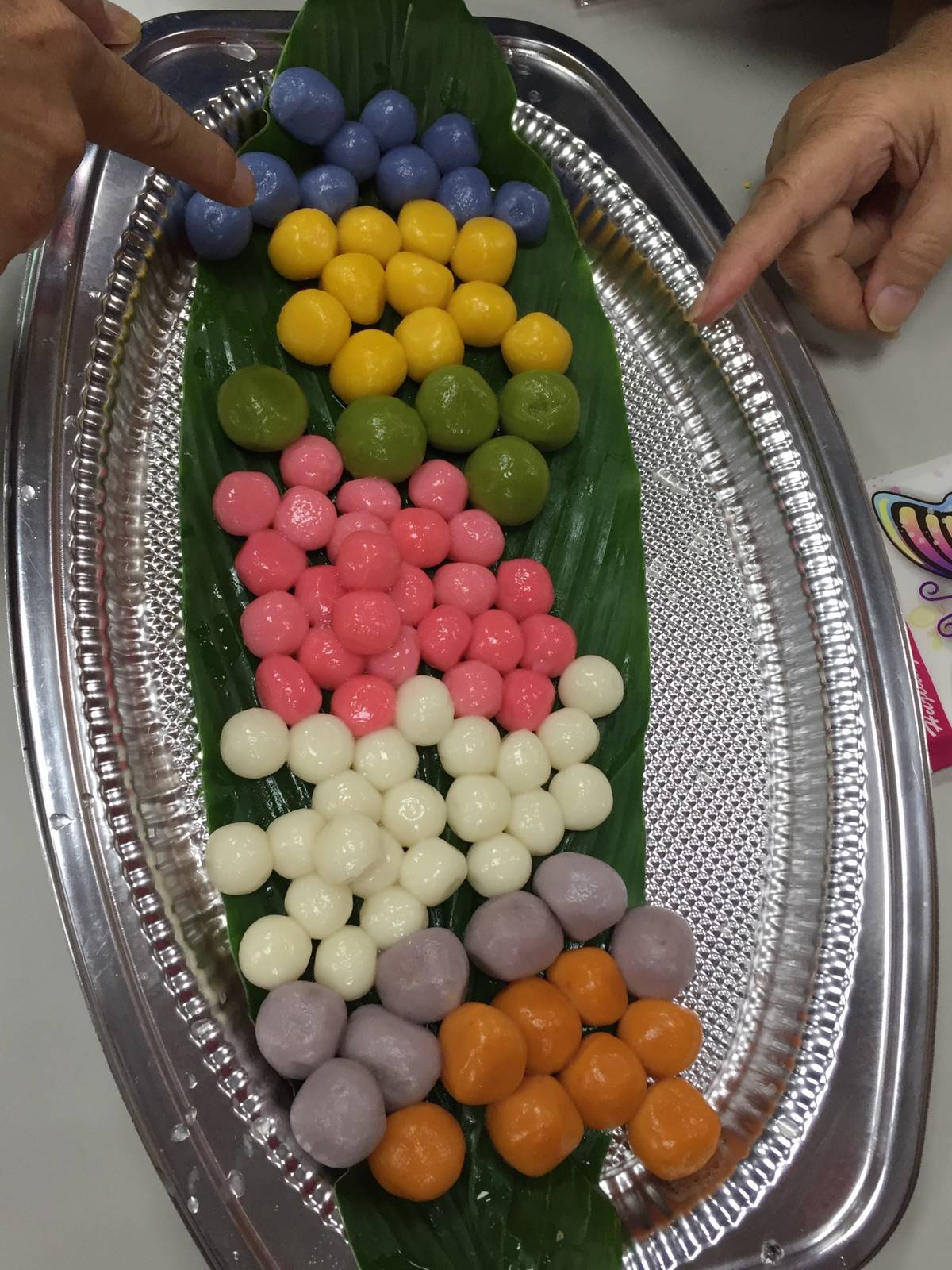 越南家族成員在清明節也會準備湯圓，主要採用天然食材／圖由新北市教育局提供