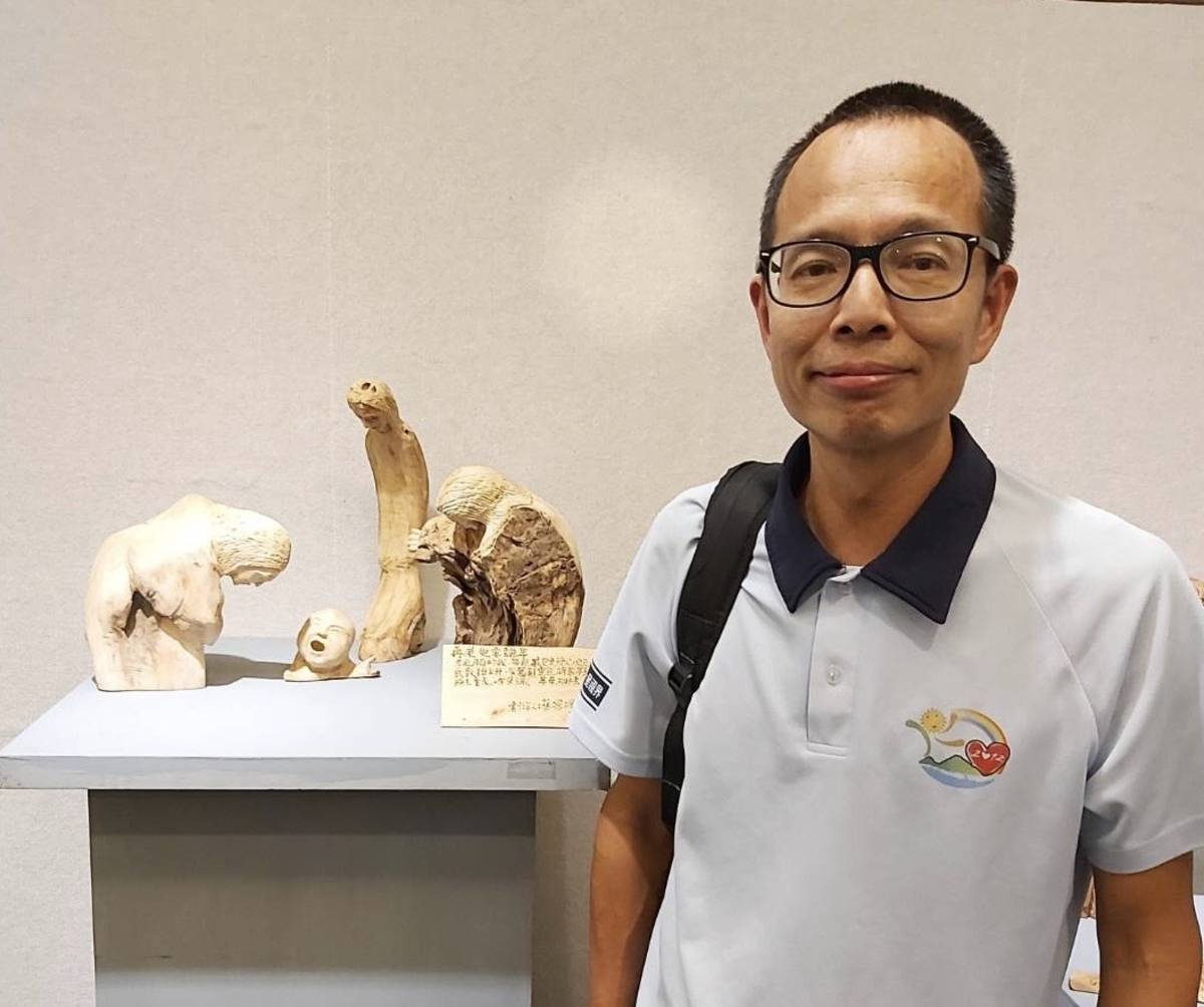蔡國瑞說，從漂流木及創作過程中，他學到「謙卑」是人生非常重要的功課。