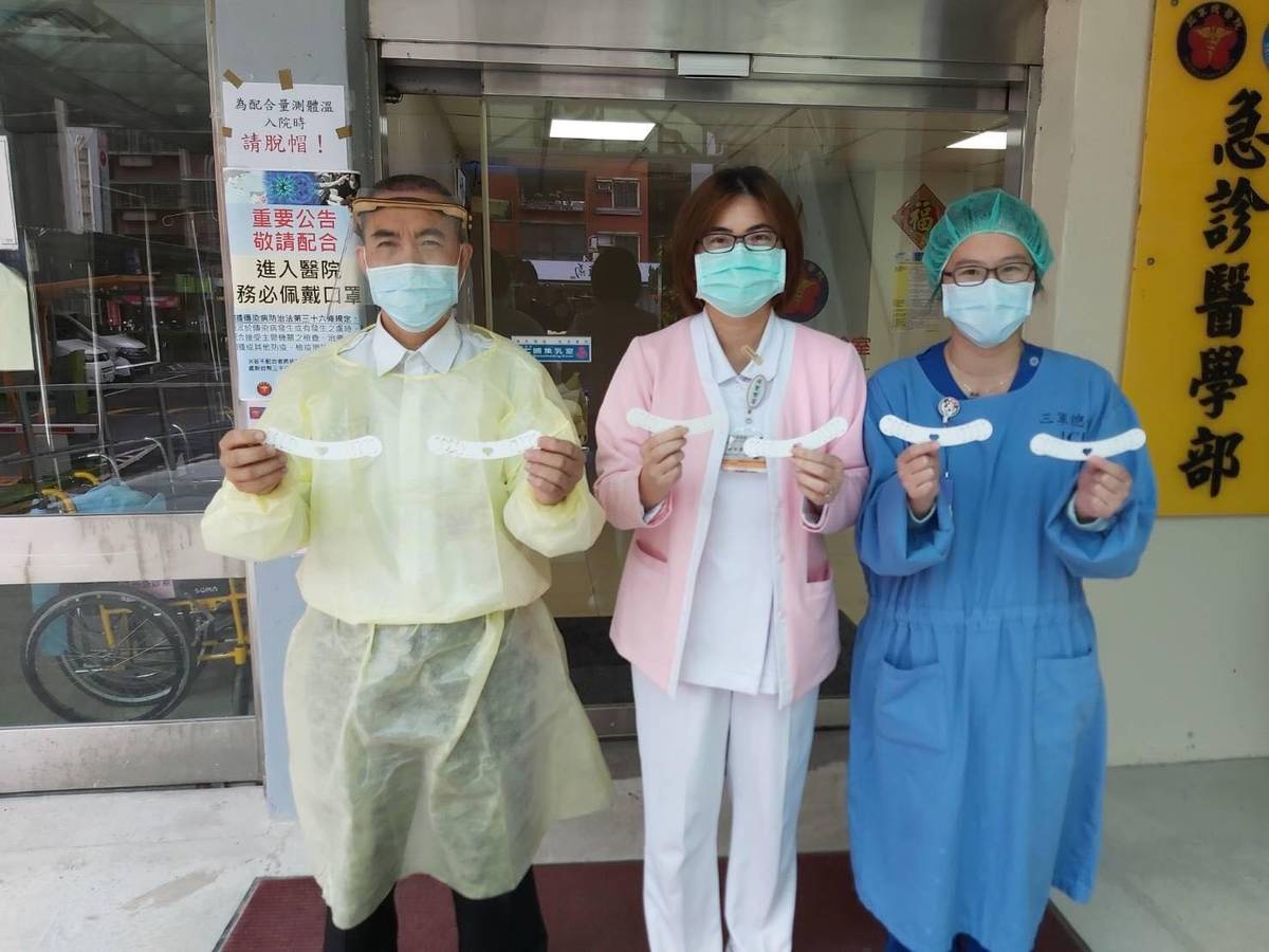 永和國中與醫護人員合照