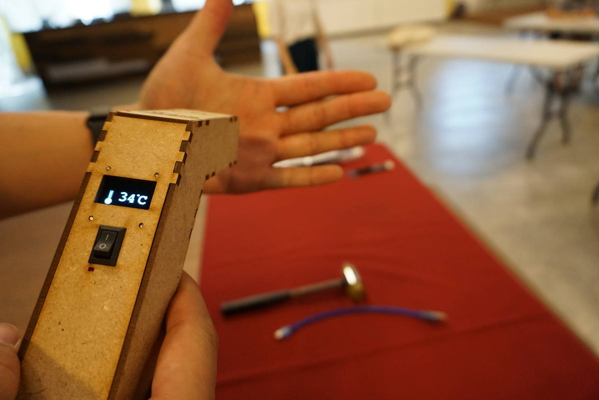 原型非接觸式紅外線額溫槍 (照片:虎尾科大提供)