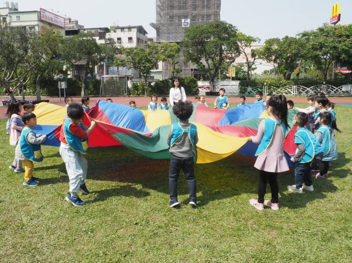 防疫優先，新北市公共化幼兒園抽籤線上看，報名報到雙軌真便利。