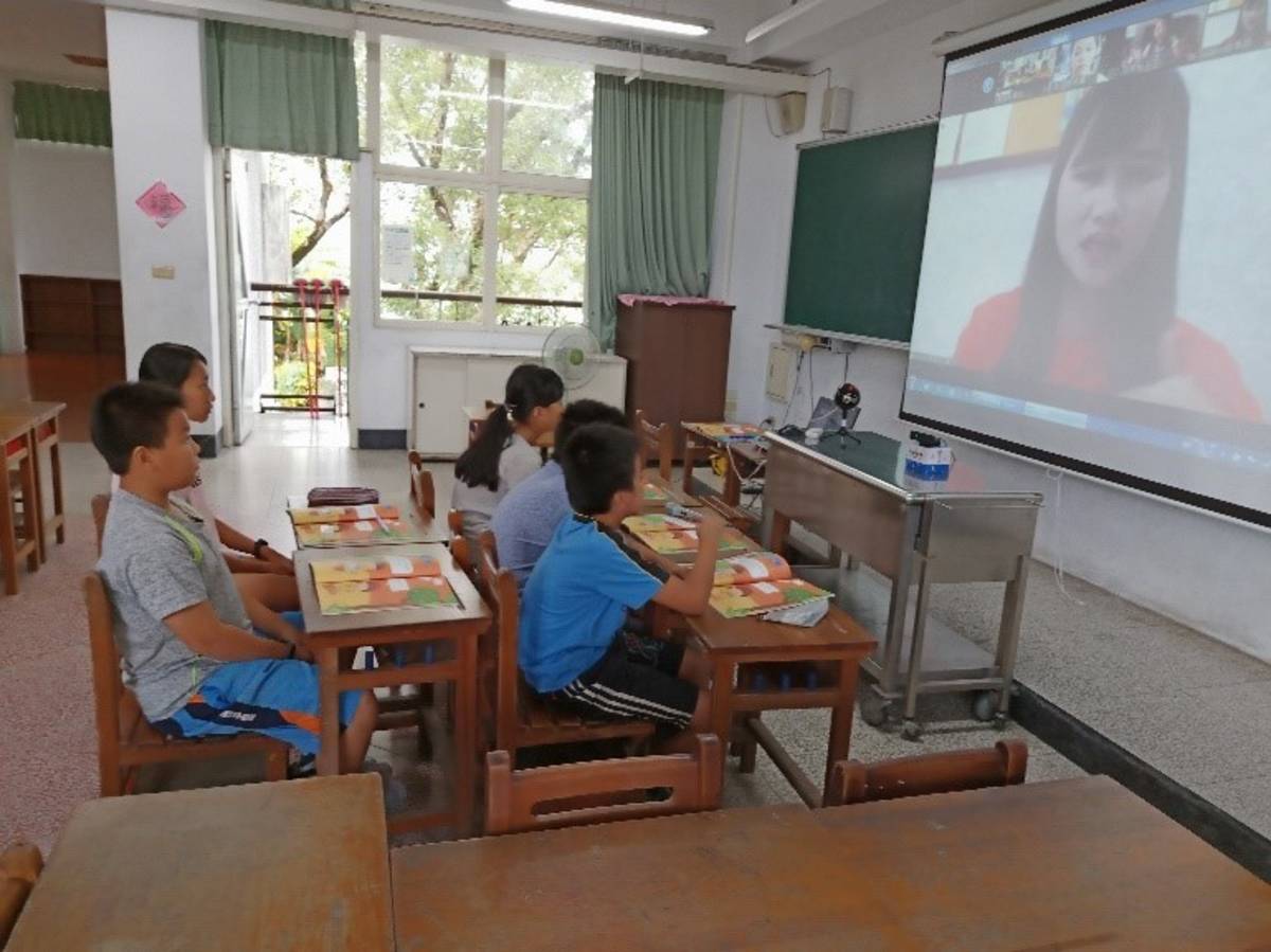 新住民語文課程遠距教學「團體直播共學模式」上課情形