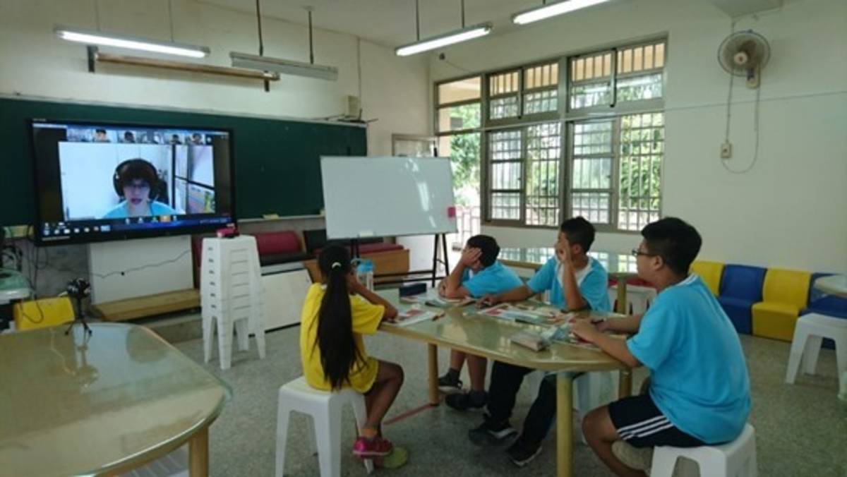 新住民語文課程遠距教學「團體直播共學模式」上課情形