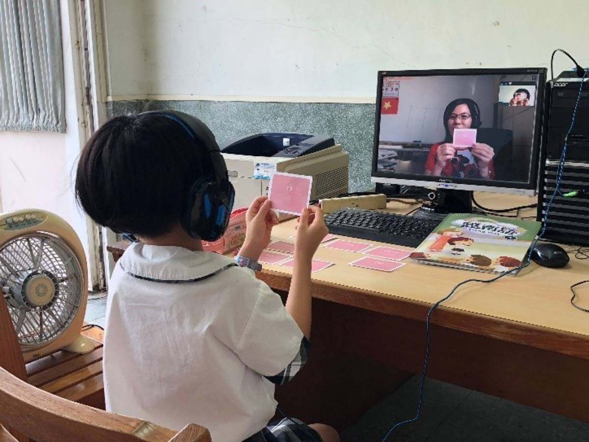 新住民語文課程遠距教學「個人直播共學模式」上課情形